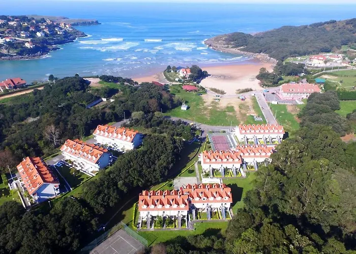 Hotel que admite mascotas: El Encinar de Apartamentos Cantabria